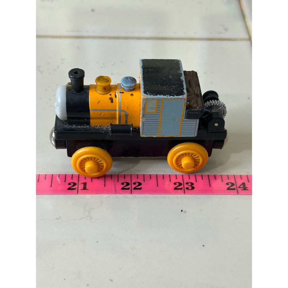 Thomas & Friends Wooden Railway Dash Engine Learning Curve YellowTrain 1591TF100